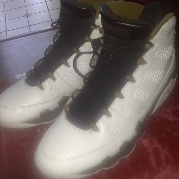 Shoes - Picture 3 of 3